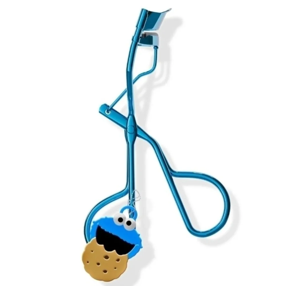 NEW Wet N Wild Seasame Street Cookie Monster Hand Mirror Eyelash Curler Cosmetic